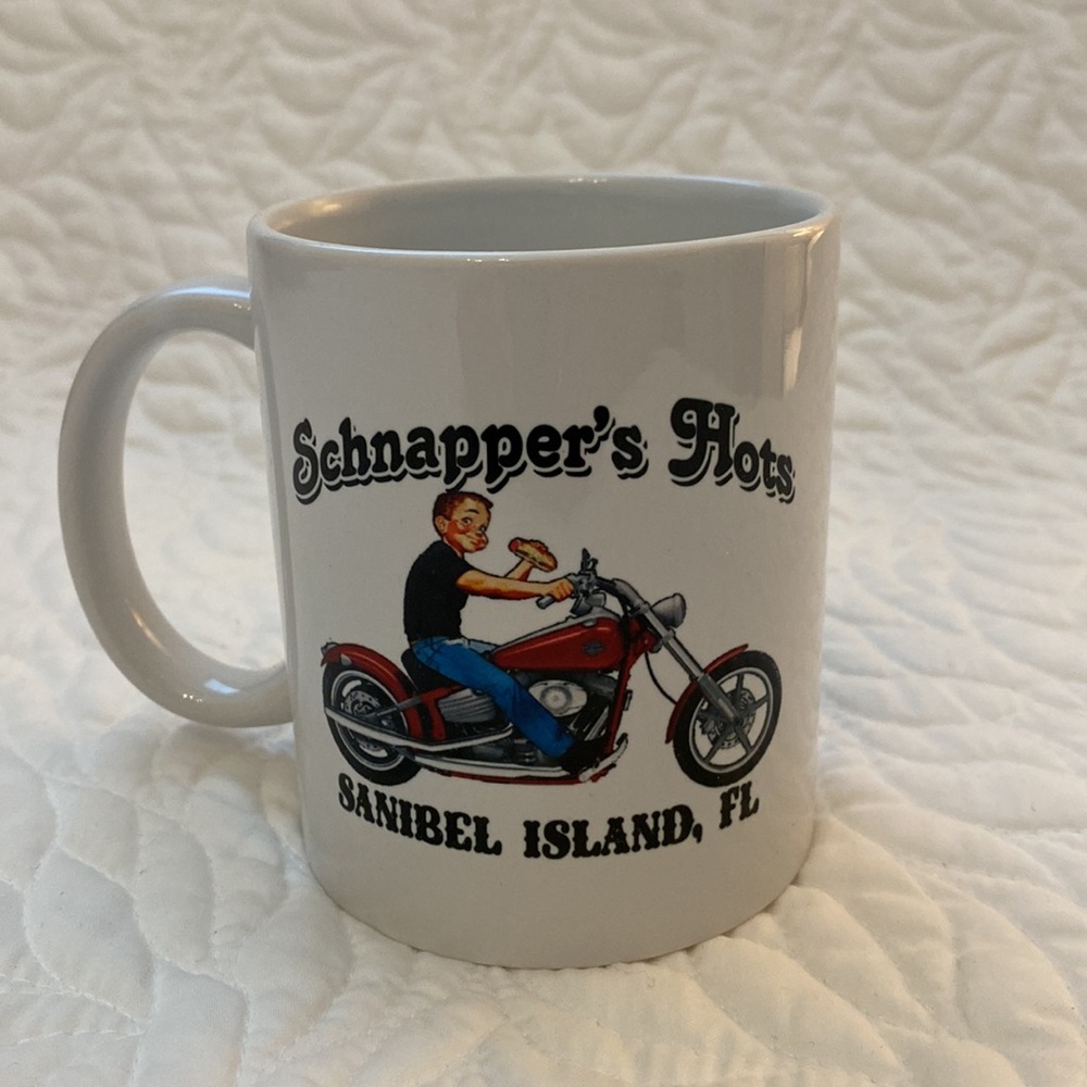 Schnapper’s Hots Sanibel Island iconic vintage biker boy mug NWOT